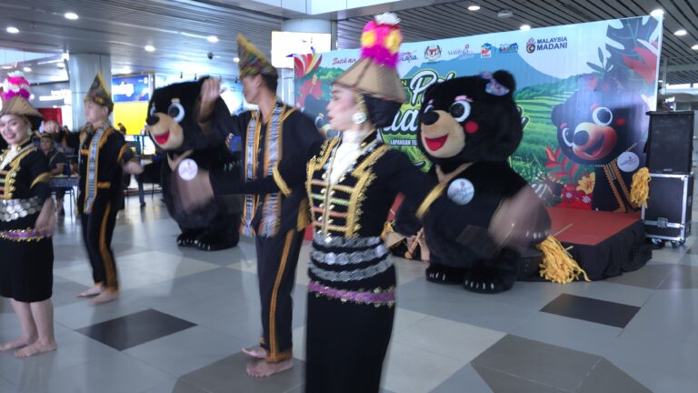 Kaamatan festivities greet arrivals at KKIA